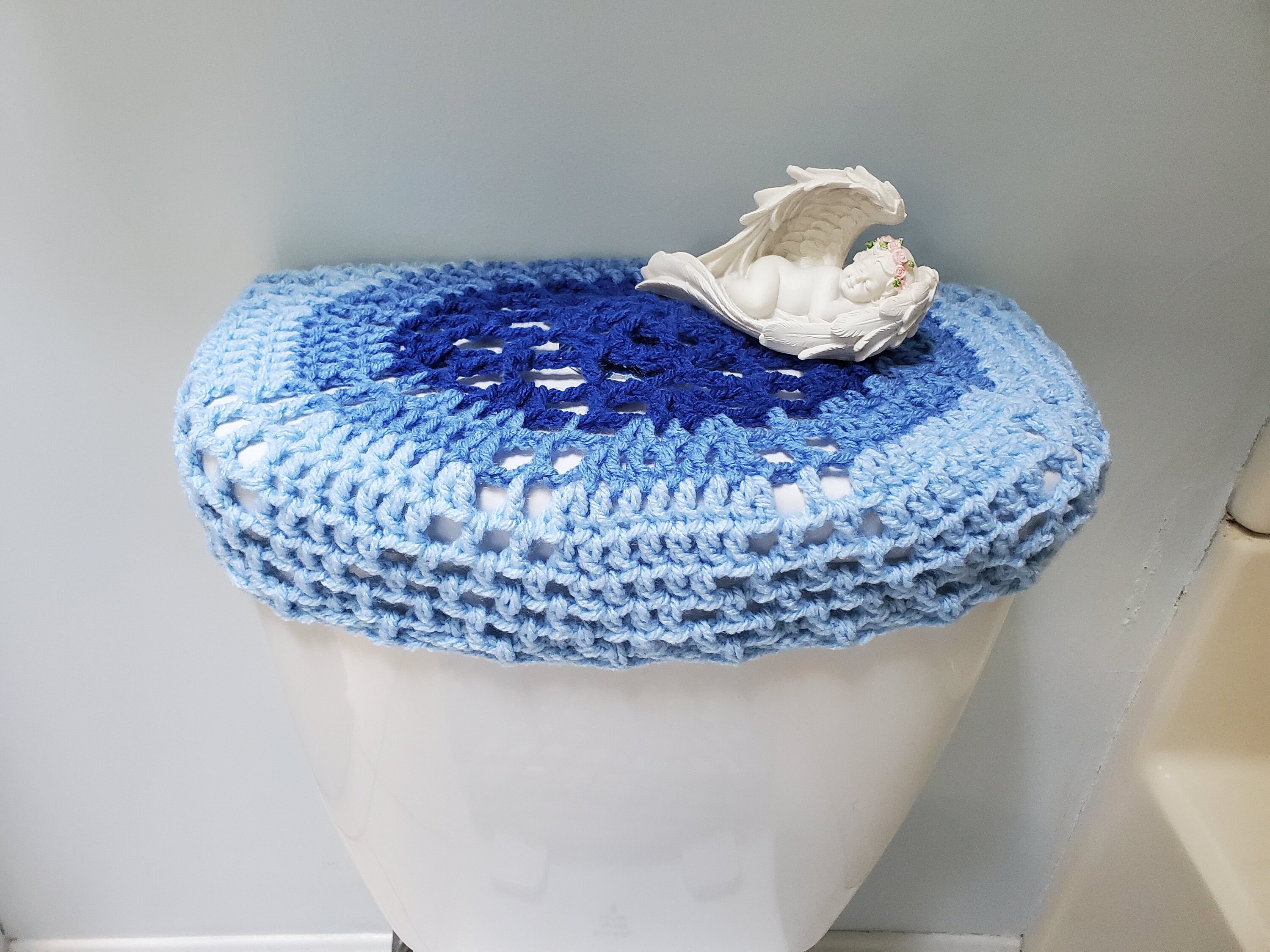 Lot de 2 une housse de siège de toilette au crochet et une housse de  couvercle de réservoir, produit de beauté pour la salle de bain bleu moyen  TTLTSC29E -  France