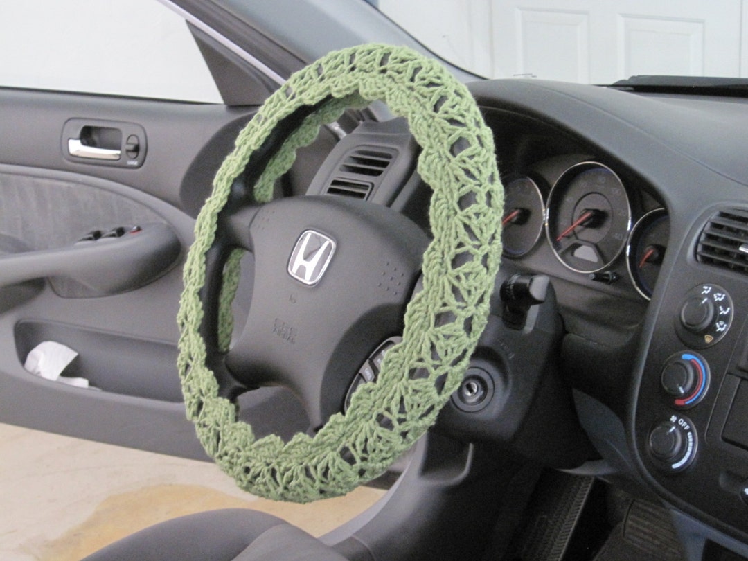 Winter 3-section Bright Strip Plush Car Steering Wheel Cover