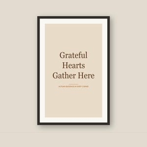 Arte de parede para imprimir com a frase "Gratidão", decoração de outono para casa, impressão para o Dia de Ação de Graças, citação de gratidão no outono, download digital com tipografia minimalista. imagem 5