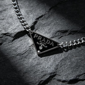Prada triangle necklace - Etsy 日本