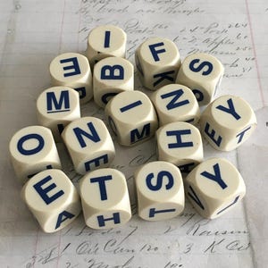 BOGGLE DICE / 16 vintage BOGGLE Letter Word Dice Game pieces Wooden Cubes -- Great for Crafts