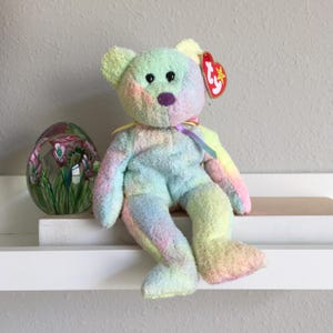 Ty Beanie Baby / Groovy Ty Beanie Baby Bear Retired  Groovy Beanie January 10, 1999