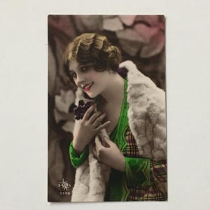 Victorian Postcard / Antique FRENCH Postcard Woman Finely Dressed Unused UnPosted -- Great for Journals, Smash Books, Collage, Card Making++