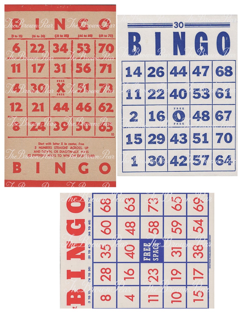 Pu&ograve; includere: Tre schede di bingo vintage con numeri da 1 a 75. Le schede sono stampate su carta marrone con numeri rossi e blu. Le schede sono etichettate "Bingo" in lettere blu. Le schede sono di The Brown Pear.
