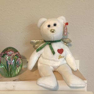 Ty Beanie Baby / &quot;Gift&quot; Ty Beanie Baby Bear Retired Bear w/ Wings -- Date of Birth November 7, 2003