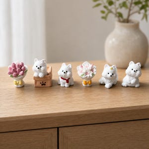 Simpatica statuetta di cane in miniatura, cucciolo kawaii da decorare come decorazione per la scrivania, minuscolo ornamento a forma di cane, micro paesaggio da giardino fatato, regalo per amanti dei cani, decorazione estetica per la stanza