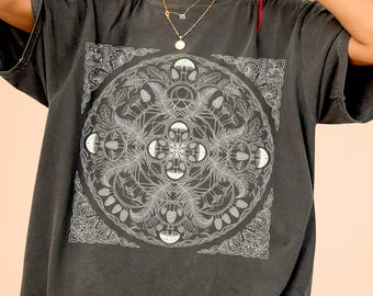 Camiseta con estampado botánico de mandala de setas, estilo Goblincore Clothing, top de naturaleza mística, regalo de micología