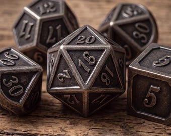 Ensemble de dés D&D en alliage de zinc avec gobelet à dés, plusieurs couleurs plaquées vintage pour jeux de société