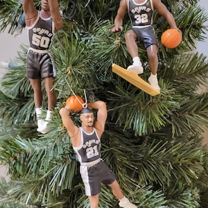 David Robinson or Sean Elliott or Tim Duncan or Dennis Rodman San Antonio Spurs basketball Christmas sports ornament