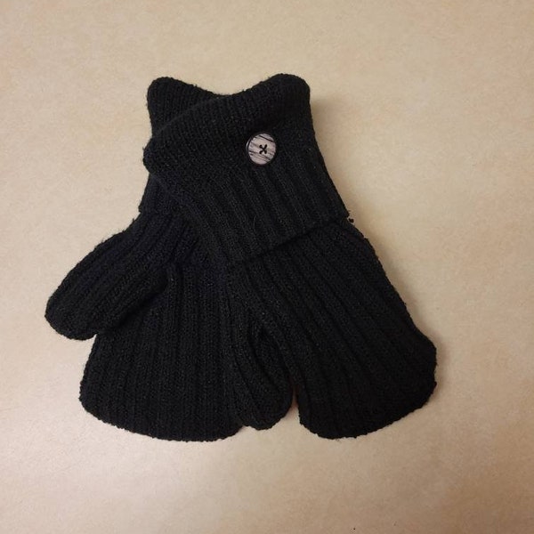 Black fleece lined upcycled sweater mittens size large (15)