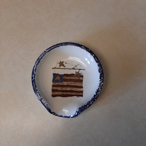 Americana Flag scoop style ceramic spoon rest with hand sponged blue trim