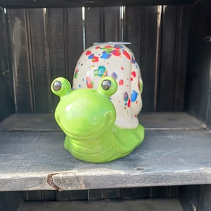 Garden snail for indoor or outdoor use