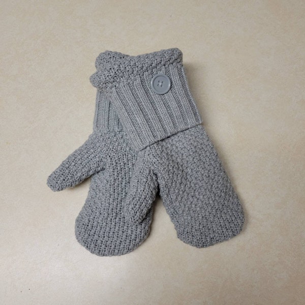 Gray fleece lined upcycled sweater mittens size large (28)