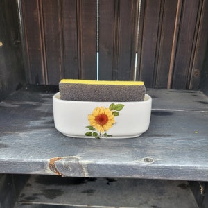 Farmhouse white with sunflower motif ceramic sponge/scrubbie/chore boy holder
