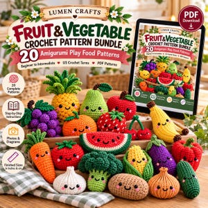 Può includere: Un download digitale in PDF per un pacchetto di schemi all'uncinetto di frutta e verdura con 20 modelli di cibo amigurumi. L'immagine mostra vari frutti e verdure all'uncinetto con facce sorridenti, tra cui un ananas, una carota e un'anguria.