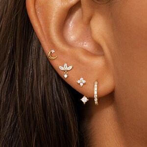 Fina örhängen med CZ-motiv, örhängen med guldfärgad stift, månformade hoops, flera piercingsmycken, minimalistiska örhängen för kvinnor