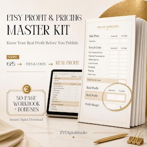 Könnte beinhalten: Ein Etsy Profit & Pricing Master Kit als 50-seitiges Arbeitsbuch. Das Dokument enthält ein Arbeitsblatt mit Feldern für Verkaufspreis, Gebühren, Kosten und den tatsächlichen Gewinn. Ein Tablet zeigt dasselbe Formular, ergänzt durch einen goldenen Stift.