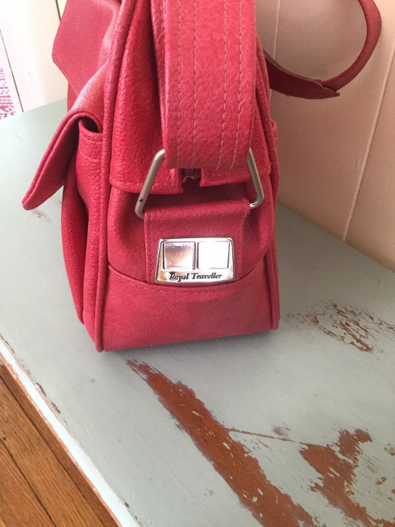 vintage royal traveller train case