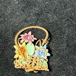 vintage flower basket rhinestone brooch