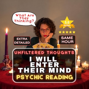 Puede incluir: Un anuncio de servicio de lectura psíquica con una persona sosteniendo cartas del tarot detrás de una mesa roja con velas encendidas. Texto: What Are They Thinking?, 5.0 RATING, EXTRA DETAILED, SAME HOUR, UNFILTERED THOUGHTS, I WILL ENTER THEIR MIND, PSYCHIC READING.