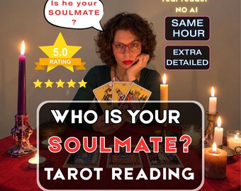 Op de afbeelding: Een tarot-leesadvertentie met de tekst Is he your SOULMATE?, 5.0 RATING, real reader NO AI, SAME HOUR, EXTRA DETAILED en WHO IS YOUR SOULMATE? TAROT READING. Een persoon houdt drie tarotkaarten vast achter een rood tafelkleed met brandende kaarsen.