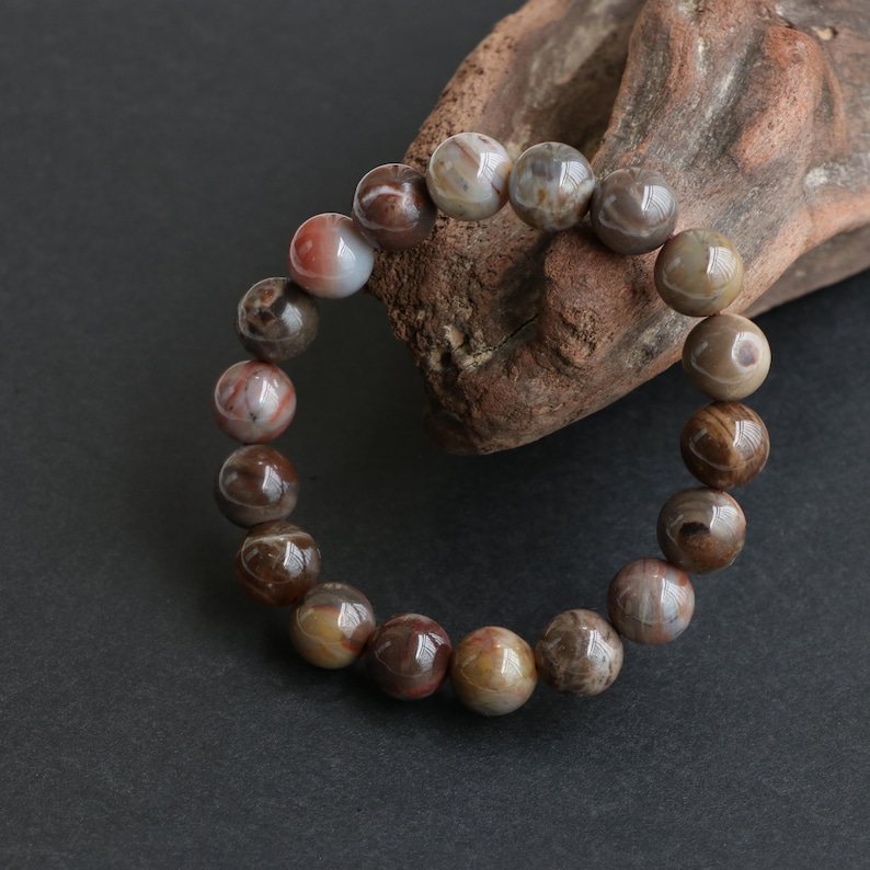 Armband med förstenat trä, armband med fossila stenar, handgjorda ädelstenssmycken, boho minimalistiskt armband, naturinspirerad gåva bild 1