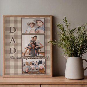 Pode incluir: Uma colagem de fotos retangular emoldurada com um fundo xadrez bege e branco. O layout vertical apresenta a palavra DAD em letras grandes e o texto The best hug in the world!!, ao lado de três fotografias de família distintas.