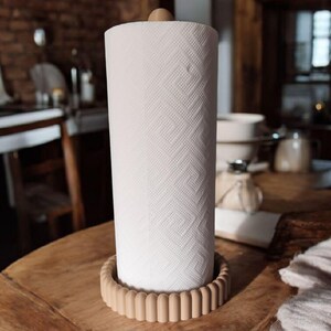 Moderne keukenrolhouder, papieren handdoekhouder, minimalistische opbergruimte voor op het aanrecht, Scandinavisch keukenaccessoire afbeelding 15