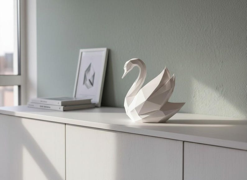 Escultura de cisne de baja poligonalidad, estatua geométrica de pájaro, decoración minimalista blanca. imagen 2