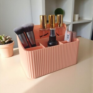 Ribbed Makeup Organizer, Six-Compartment Vanity Storage Caddy, Modern Cosmetic Brush Holder for Bathroom image 8