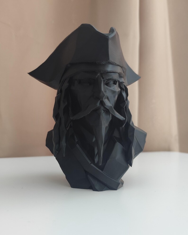 Low Poly Pirate Bust Sculpture, Geometric Caribbean Decor, Nautical Shelf Statue image 6