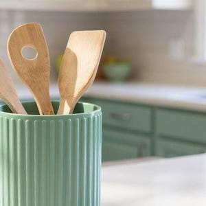 Ribbed Utensil Holder Crock: Modern Kitchen Counter Organizer — top view, 3D printed home decor made in Malta