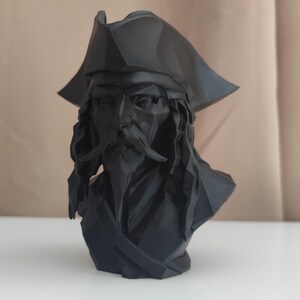Low Poly Pirate Bust Sculpture, Geometric Caribbean Decor, Nautical Shelf Statue image 7