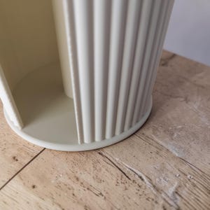 Porte-rouleau de papier essuie-tout côtelé Inca, support de comptoir moderne pour la cuisine, décoration minimaliste image 6