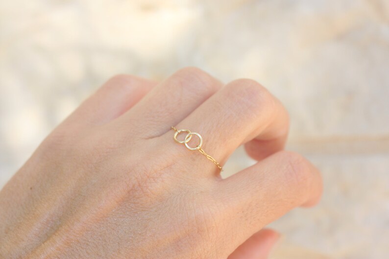 колечко в два ряда. модные золотые тонкие кольца. кольцо помолвочное женское. кольца женские. кольцо rose-silver 18 мм.