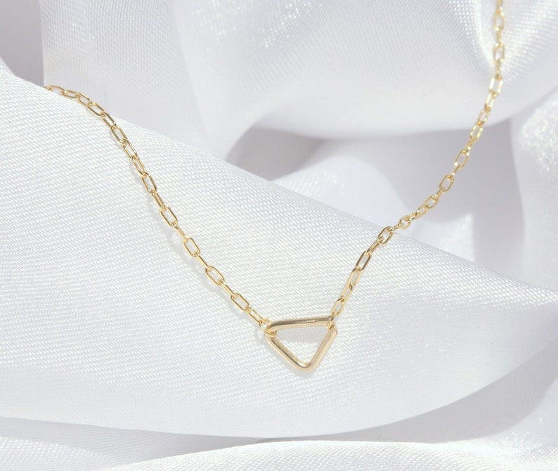 Tiny Triangle Necklace Minimal Delicate Simple thin chain Necklace