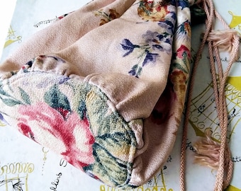 1940s Toiletries Bag, Genuine Vintage Drawstring Bag/Purse, Makeup, Toiletries, Floral, Pink