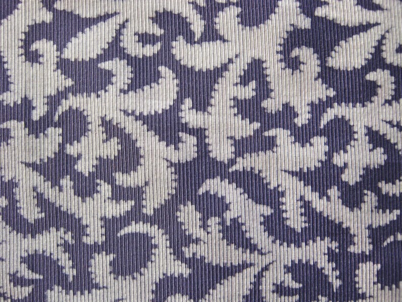 Ribbed Rare Vintage Deadstock Dress Material 7.55 Feet 2.3 Metres Dress Fabric Soft Drape Genuine 1940s Mauve and White Pattern
