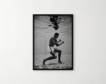Lámina submarina de Muhammad Ali, arte mural de boxeo en blanco y negro, póster deportivo vintage, foto icónica de entrenamiento, impresión de calidad de museo premium