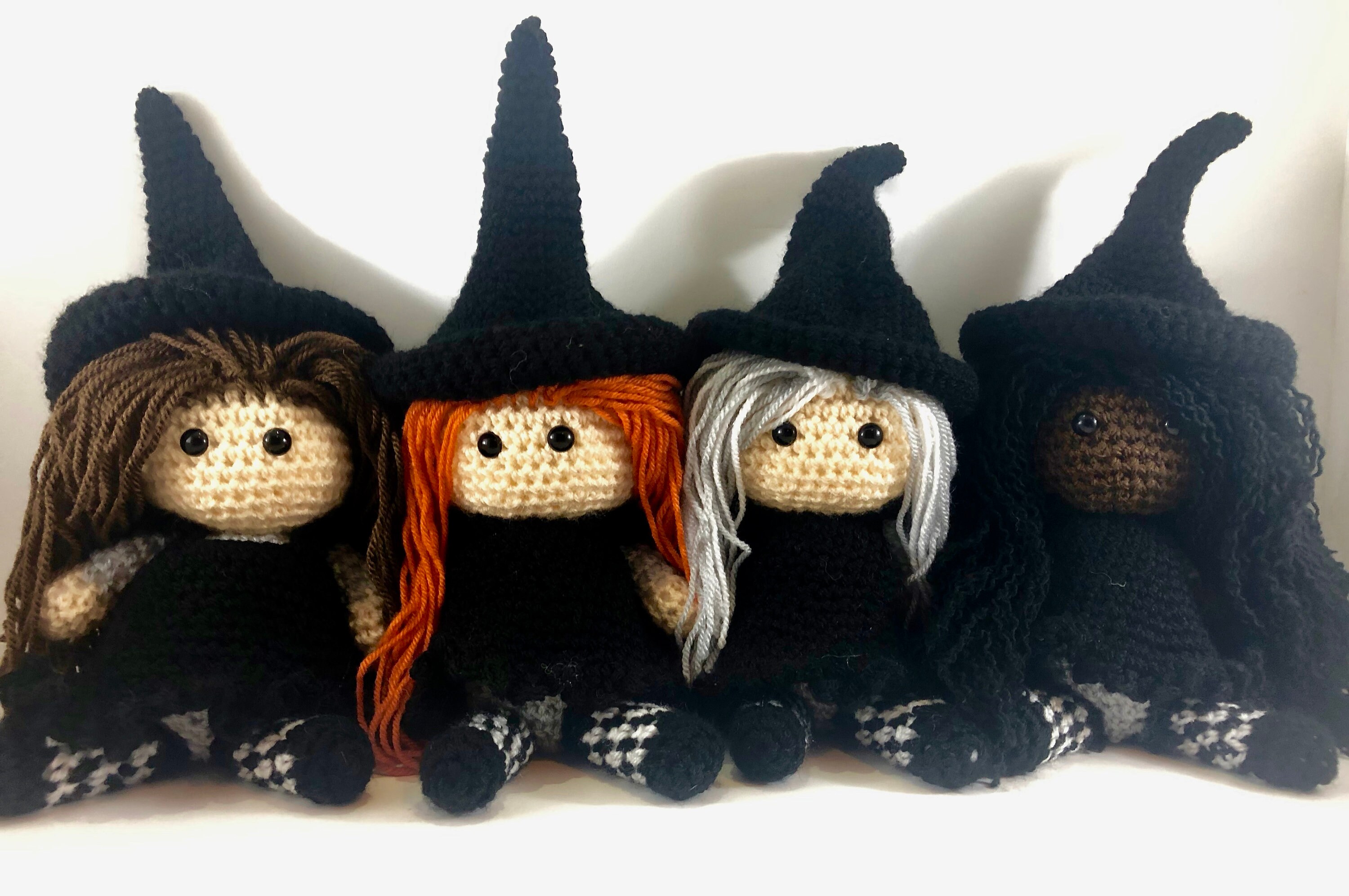 Little crochet amigurumi Witch