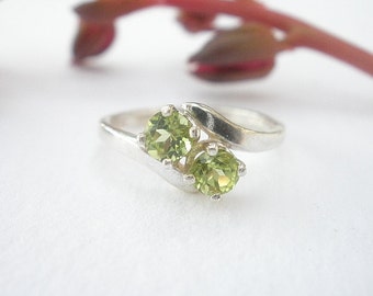 Natural Peridot Gem Stone 4mm 925 Sterling Silver Two Faceted Stone Ring, August Birthstone Peridot Stone