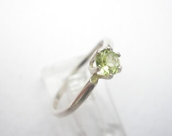 Gemstone Peridot 4mm Faceted 925 Sterling Silver Ring, August Birthstone Peridot Stone