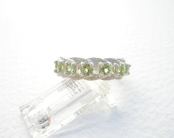 Gemstone Faceted Peridot 6 Stone, 3mm, 925 Sterling Silver Mother's Ring, August Birthstone Ring Peridot Stone