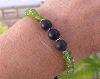 Gemstone Peridot Nugget and Black Stone 925 Bali Sterling Silver Bracelet, August Birthstone Peridot Stone