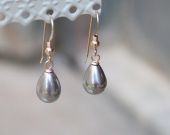 Grey pearl earrings, Silver drop pearl earrings, Classic earrings, Bridesmaid earrings, Dangle gold filled or silver earrings with pearl