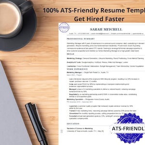 Op de afbeelding: Een cv-sjabloon met de tekst 100% ATS-Friendly Resume Template Get Hired Faster bovenaan en ATS-FRIENDLY in een blauwe stempel rechtsonder. Het document bevat secties voor professionele samenvatting, vaardigheden en werkervaring.