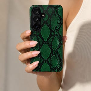 Funda para teléfono de piel de serpiente verde esmeralda, piel sintética de pitón para iPhone, Samsung y Google Pixel.
