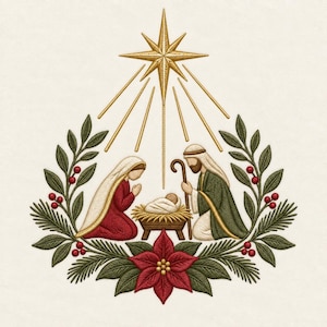 Può includere: Un ricamo raffigurante una scena della natività con una figura in tunica rossa e una in tunica verde inginocchiate accanto a una mangiatoia. Una stella dorata brilla sopra, incorniciata da foglie verdi, bacche rosse e una stella di Natale.