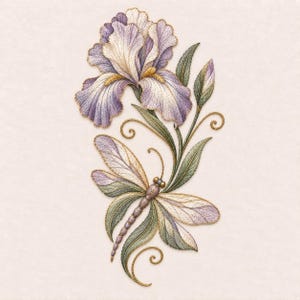 Puede incluir: Un intrincado diseño de bordado que presenta una gran flor de iris en flor en tonos morados, blancos y amarillos, acompañada por una libélula detallada con alas translúcidas y cuerpo segmentado, acentuada por hojas verdes y tallos en espiral.