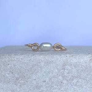 Kleine zoetwaterparelring | 14k verguld sterling zilver, minimalistische handgemaakte sieraden